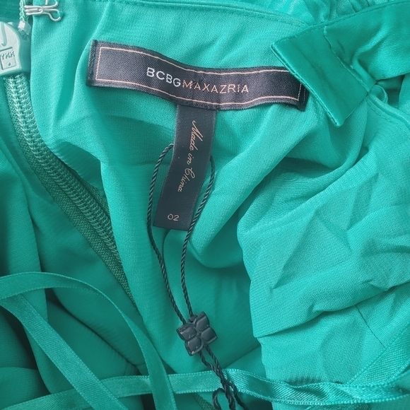 NEW BCBGMaxAzria Emerald Green Ruched Dress - Picture 4 of 5